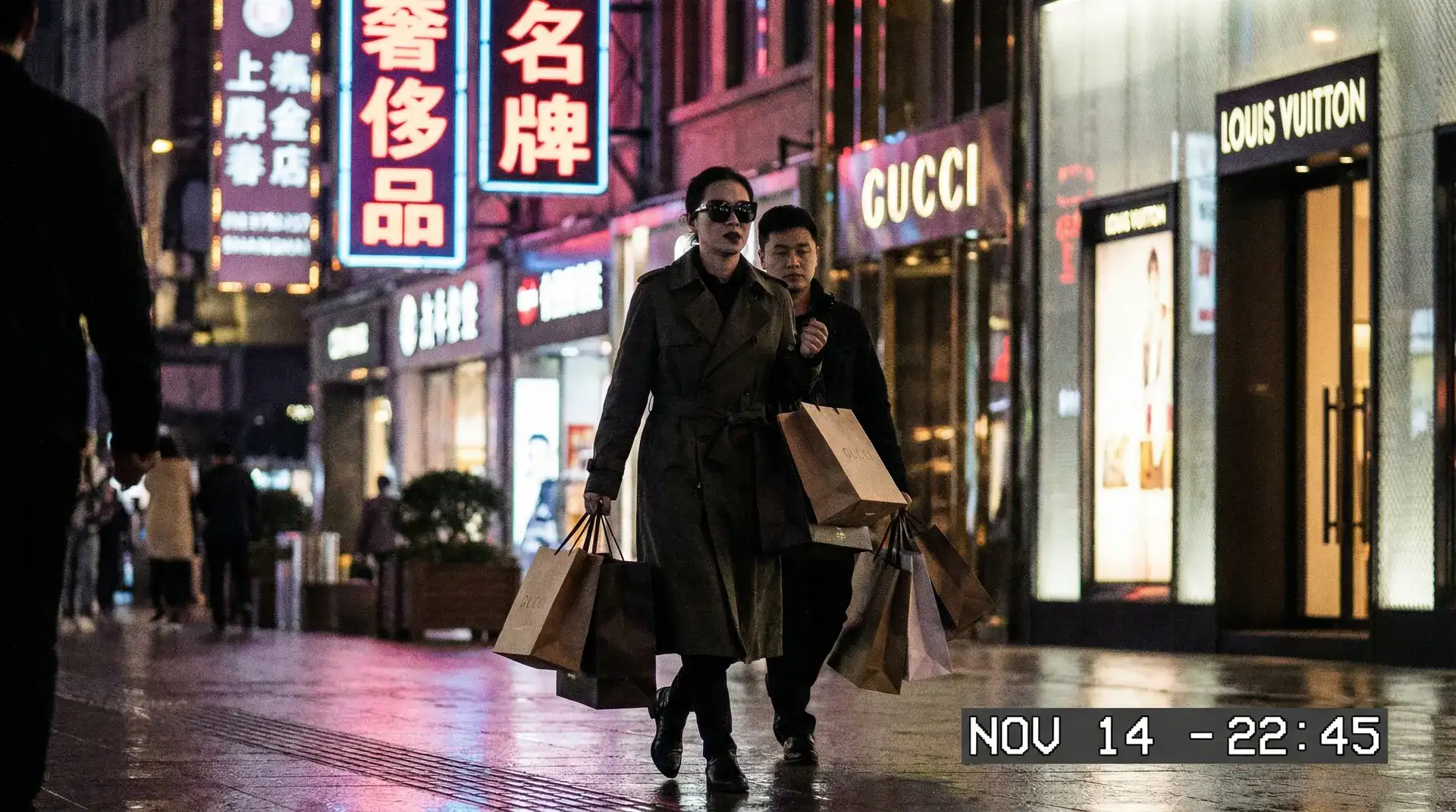 皇冠娱乐app - 奢侈品购物被拍